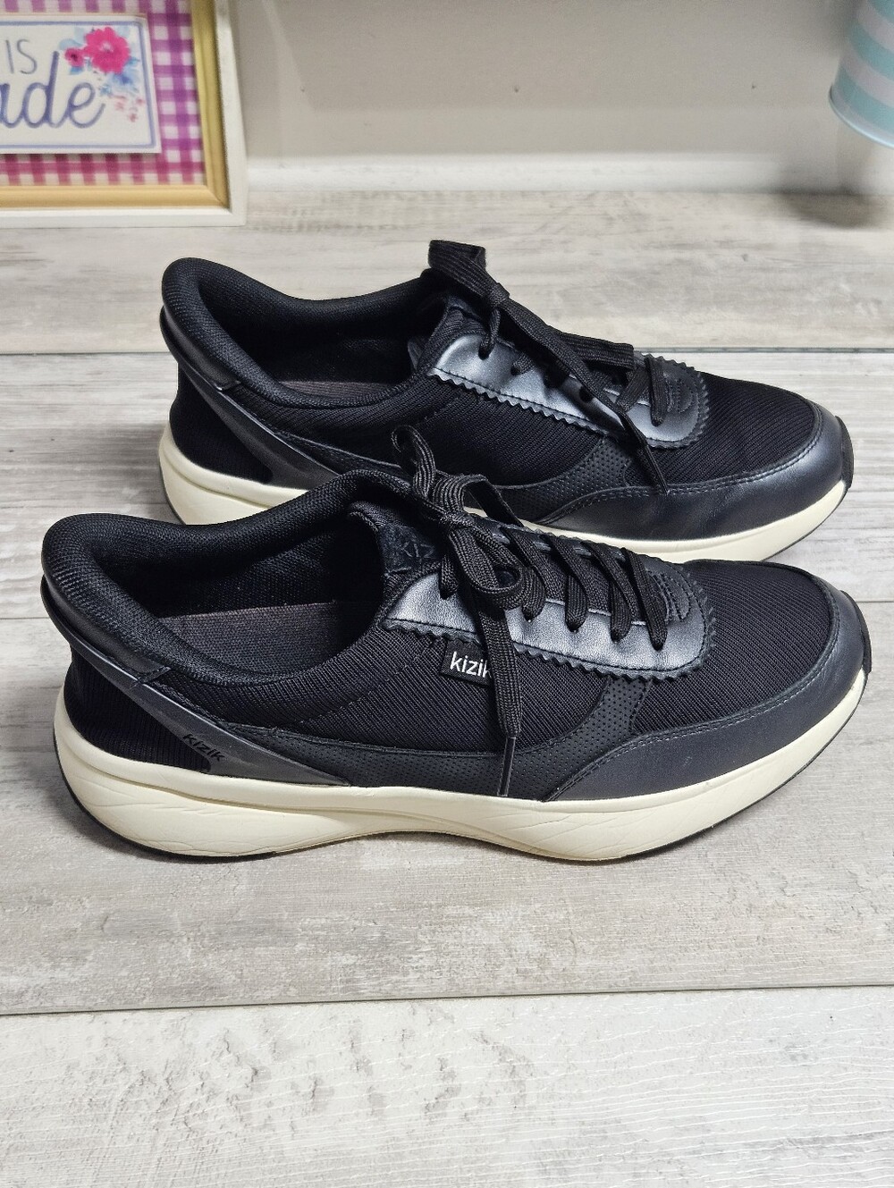 Kizik Paris Black/Pristine Leather Hands-Free Sneakers Womens 9